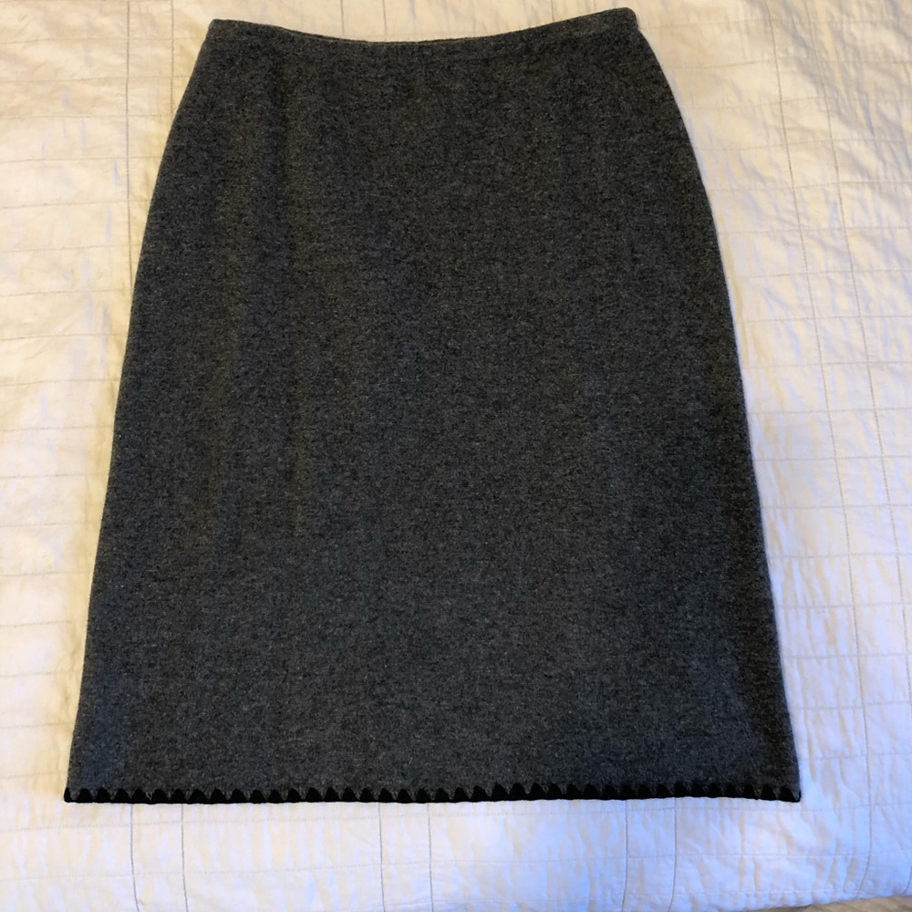 80% wool, 20% nylon skirt